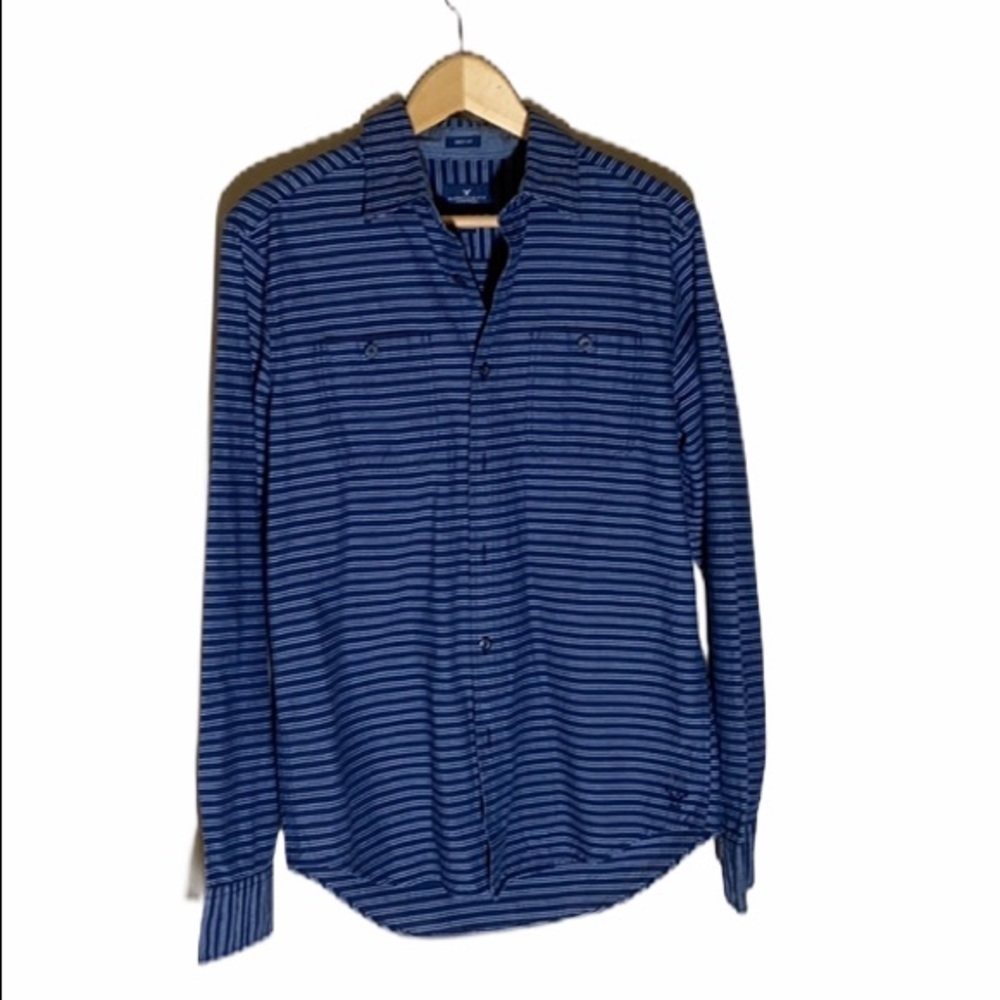 American Eagles Outfitters Button Down Shi…